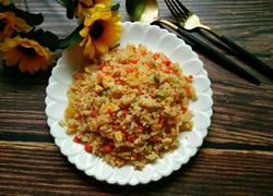 胡萝卜芹香蛋炒饭