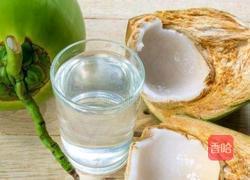 奢华清香简单版椰鸡汤的做法图解1