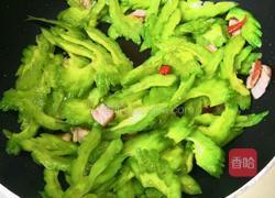 苦瓜炒肉的做法图解4