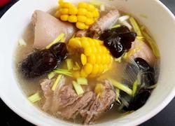 家常玉米排骨汤