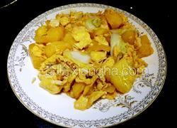 菠萝炒鸡蛋白菜