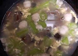 丝瓜鸭血鱼丸汤