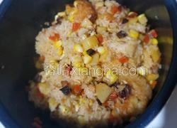 香肠糯米煲仔饭