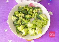 豆芽炒西兰花的做法图解2
