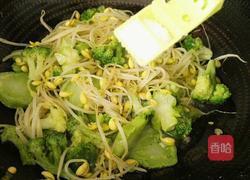 豆芽炒西兰花的做法图解12