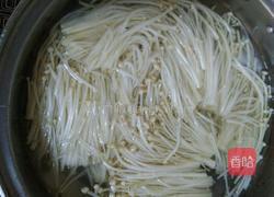 凉拌金针菇的做法图解2