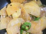 青辣椒炒土豆片