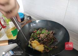 青椒鸡蛋嫩牛肉丝的做法图解9