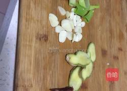 椒盐皮皮虾的做法图解2