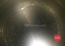 皮蛋瘦肉粥的做法图解1