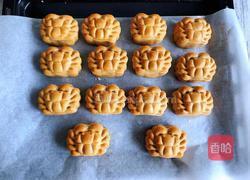 蛋黄月饼(螃蟹造型)的做法图解12
