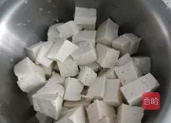 凉拌豆腐的做法图解1