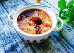 银耳桃胶雪燕羹