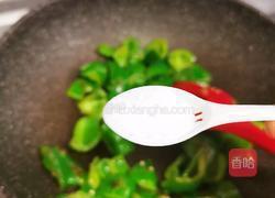 菜椒炒鸡蛋的做法图解7