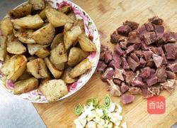 土豆烧牛肉的做法图解5