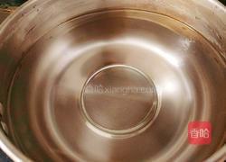 山竹香蕉梨甜汤的做法图解2