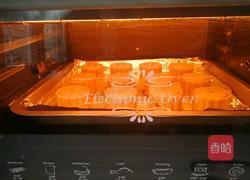 莲蓉蛋黄月饼的做法图解11