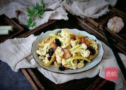 家常快手无花肉木耳炒松花的做法图解11