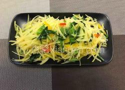 芹菜叶炒土豆丝