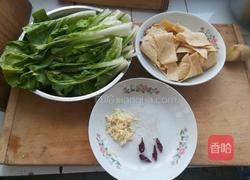 小白菜炒豆筋的做法图解1