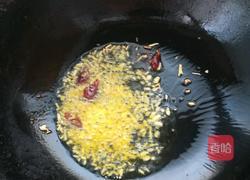 小白菜炒豆筋的做法图解2