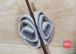 双色花卷的做法图解6