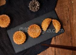 经典广式蛋黄莲蓉月饼