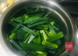 蒜苗回锅肉的做法图解4