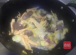 娃娃菜腐竹烧丸子的做法图解8