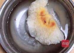 白果莲藕银耳汤（健脾养颜）的做法图解1