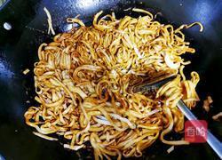 炒牛河的做法图解6