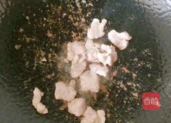 快手好吃的下饭菜蒜苔炒肉的做法图解2