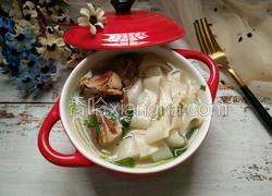 香菜鸭肉宽面