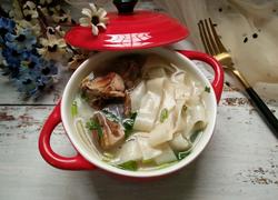 香菜鸭肉宽面