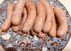 脆皮炸鸡肉和猪肉小肠