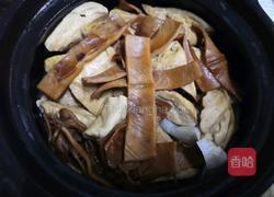 鱿鱼豆干煲的做法图解8