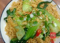 青菜鸡蛋炒面的做法图解4