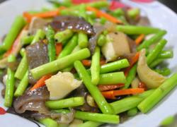 芦笋时蔬炒杏鲍菇