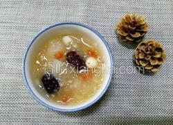 银耳莲子雪梨羹(砂锅版)
