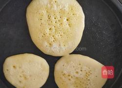 香煎玉米饼的做法图解2