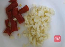 地道的东北特色快手菜芹菜炒粉的做法图解3
