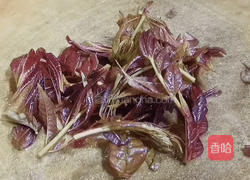 酥嫩喷香，香椿烘蛋的做法图解2