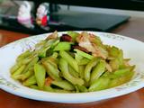 西芹炒肉片