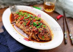 牛肉酱焖鲫鱼
