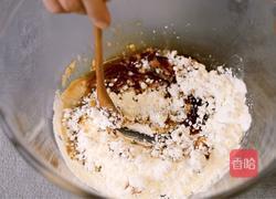 奶茶控看过来！家庭版焦糖奶茶，学会再不买着喝~的做法图解2