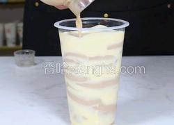 超火的ins蛋糕奶茶和蛋糕浆调制