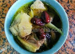 香菇红枣炖鸡汤