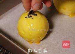 蛋黄酥：过节必备，香香酥酥超解饿！的做法图解25