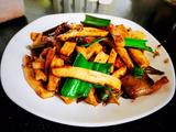 腊肉炒白干