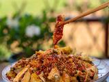 电饭煲焖鸡做法 不加一滴油也很好吃（内附万能香辣料汁做法）的做法[图]